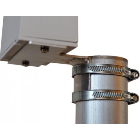 Universal Pole bracket