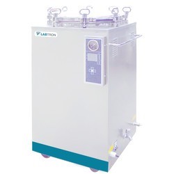 LVA-B10 Autoclave Vertical para Laboratório com Carga Máxima (35 L/ 134 °C)